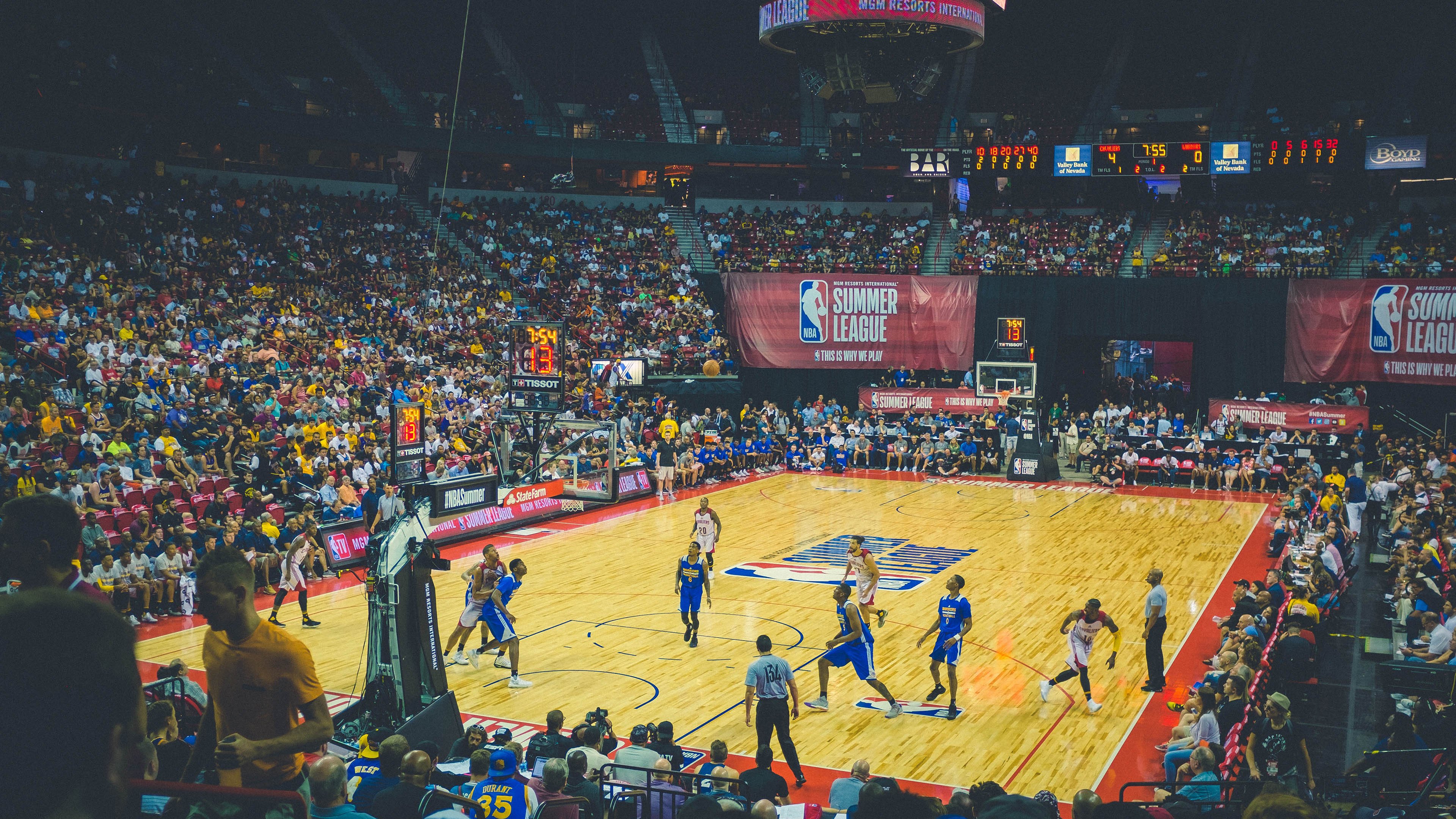 xingkong-中国女篮打造多点进攻打破对手包夹，中国女篮打球